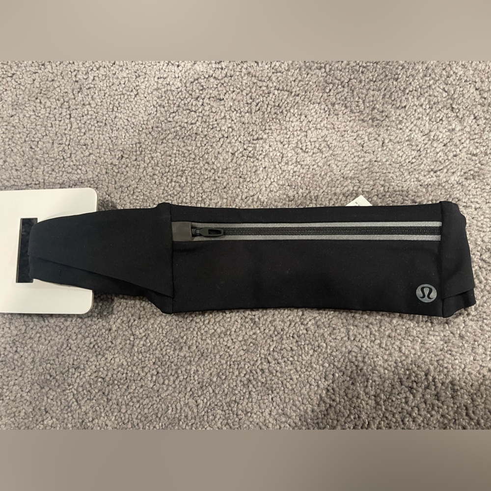 Lululemon Black Fast & Free Running Belt